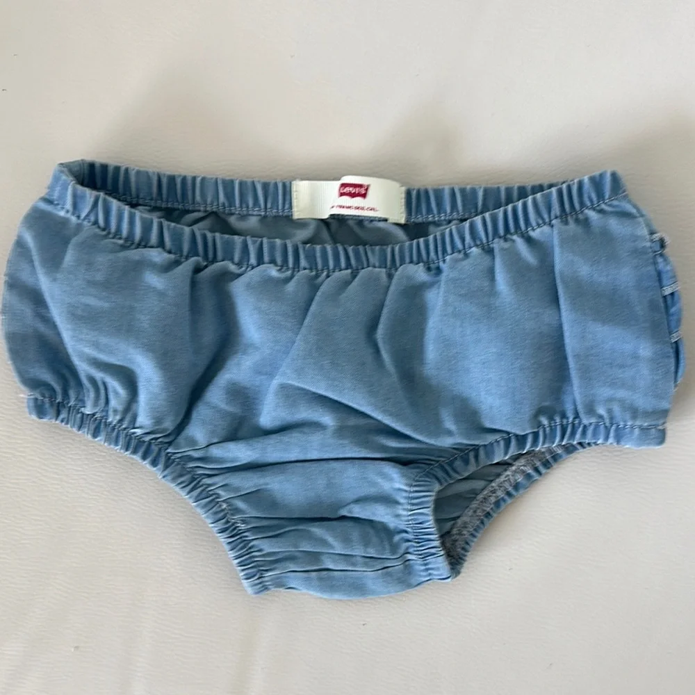 NWOT Levi's Blue Diaper Covers Cotton Waistband Chambray